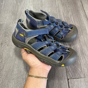 KEEN Unisex Big Kids' Newport H2 Sandal 1009962 Blue Depths/Gargoyle  Size 4